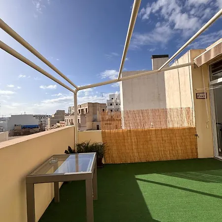 Sliema With Balcony Airconditioned And Comfortable Self Check In Gżira