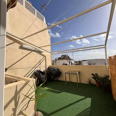 Sliema With Balcony Airconditioned And Comfortable Self Check In *