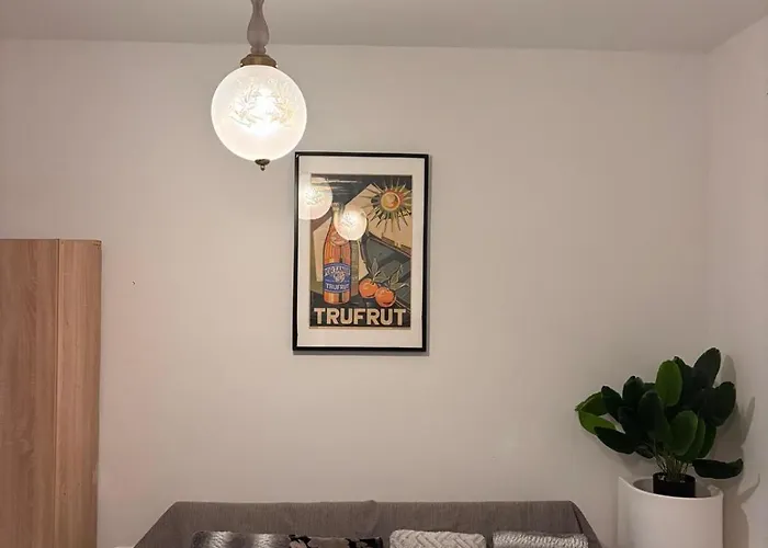 Sliema With Balcony Airconditioned And Comfortable Self Check In Guest house