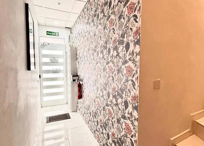 Sliema With Balcony Airconditioned And Comfortable Self Check In Pensjonat