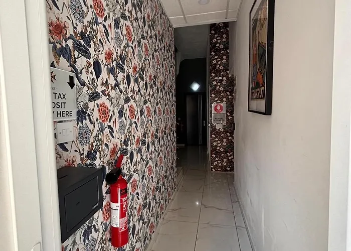 Pensjonat Sliema With Balcony Airconditioned And Comfortable Self Check In